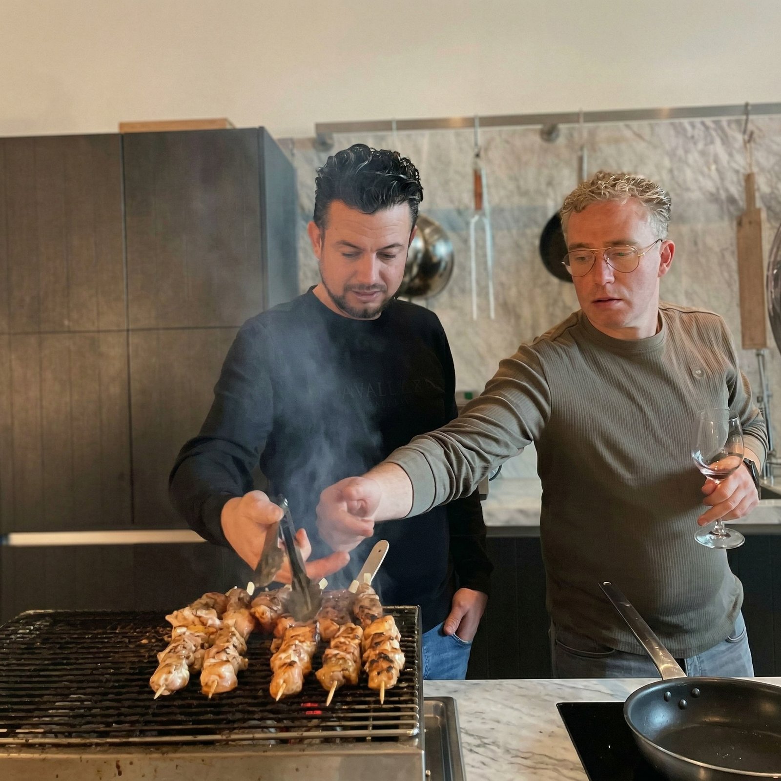 Peter en Joe in de Paerdestal